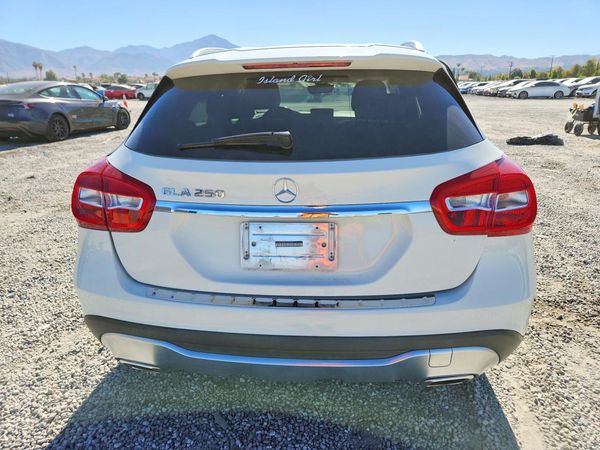 2018 MERCEDES-BENZ GLA GLA250