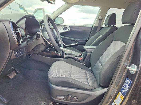 2025 KIA SOUL LX, S