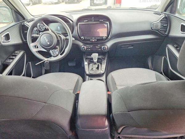 2025 KIA SOUL LX, S