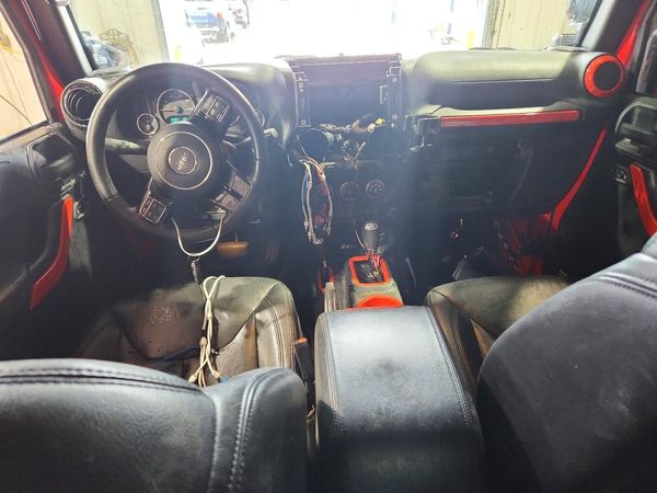 2015 JEEP WRANGLER UNLIMITED SAHARA 4X4