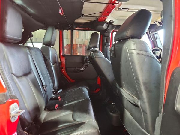 2015 JEEP WRANGLER UNLIMITED SAHARA 4X4