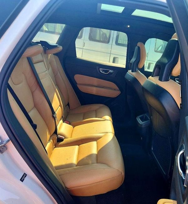 2018 VOLVO XC60