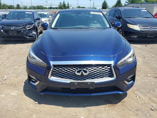 2021 INFINITI Q50 LUXE