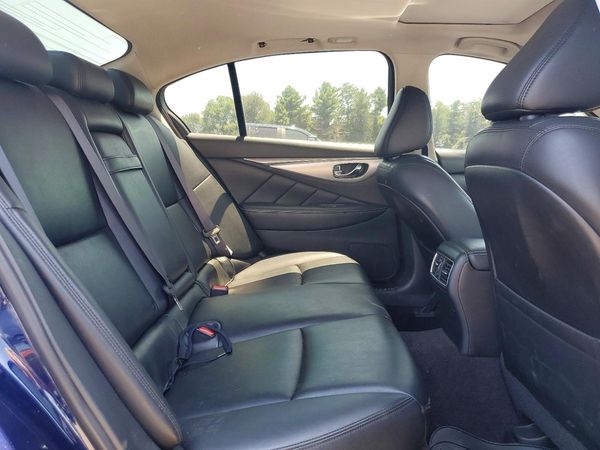 2021 INFINITI Q50 LUXE