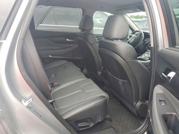 2022 HYUNDAI SANTA FE SEL w/ Premium Pkg