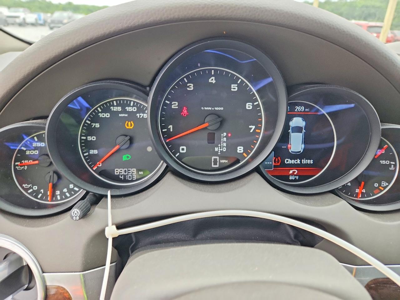 2016 PORSCHE CAYENNE