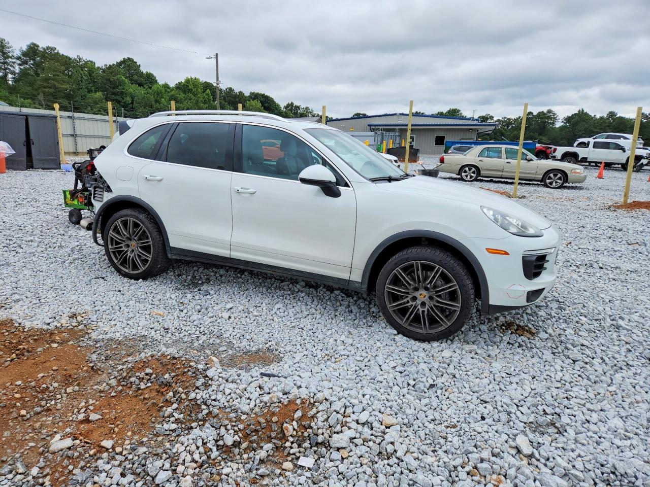 2016 PORSCHE CAYENNE