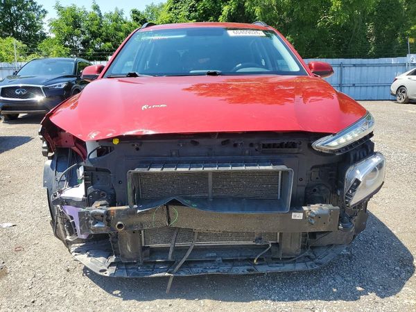 2021 HYUNDAI KONA SE