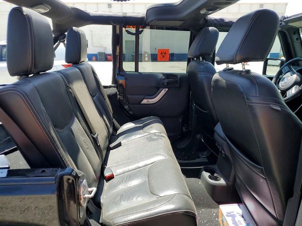 2017 JEEP WRANGLER UNLIMITED SAHARA 4X4