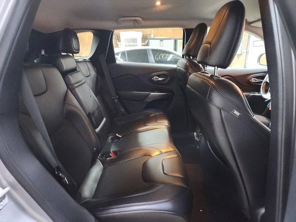 2019 JEEP CHEROKEE LATITUDE PLUS 4X4