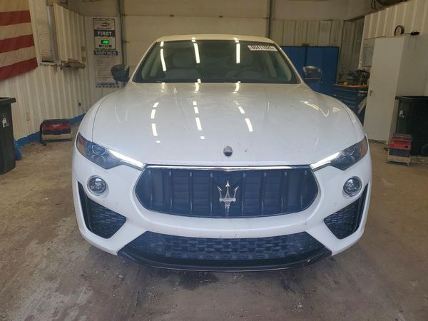 2022 MASERATI LEVANTE MODENA