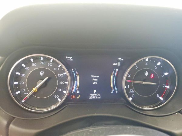 2022 MASERATI LEVANTE MODENA