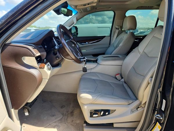 2016 CADILLAC ESCALADE Luxury