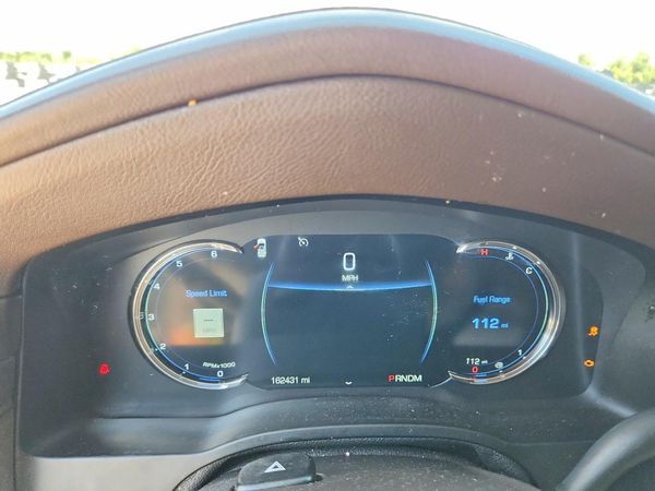 2016 CADILLAC ESCALADE Luxury