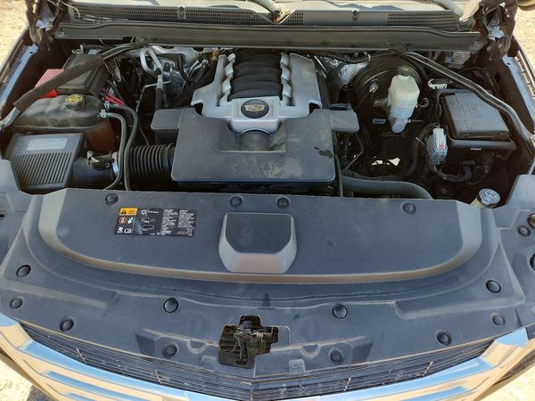 2016 CADILLAC ESCALADE Luxury