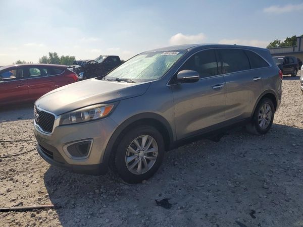2016 KIA SORENTO L / LX