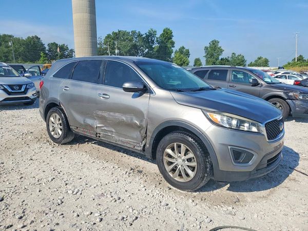 2016 KIA SORENTO L / LX