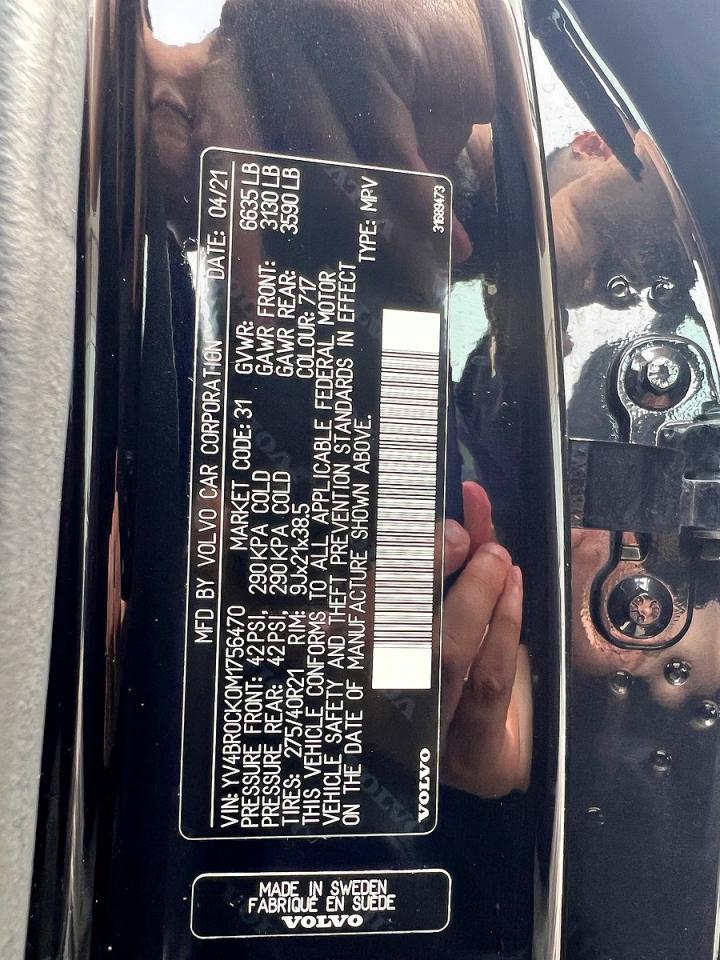 2021 VOLVO XC90 Momentum