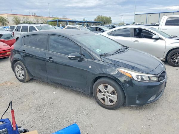 2017 KIA FORTE5 LX