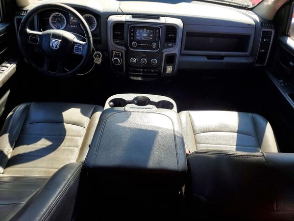 2016 RAM 1500 ST QUAD CAB 4X2