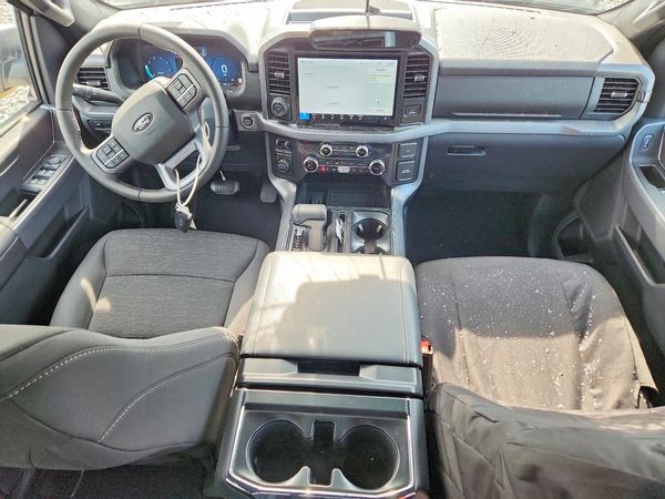 2025 FORD F150 XLT