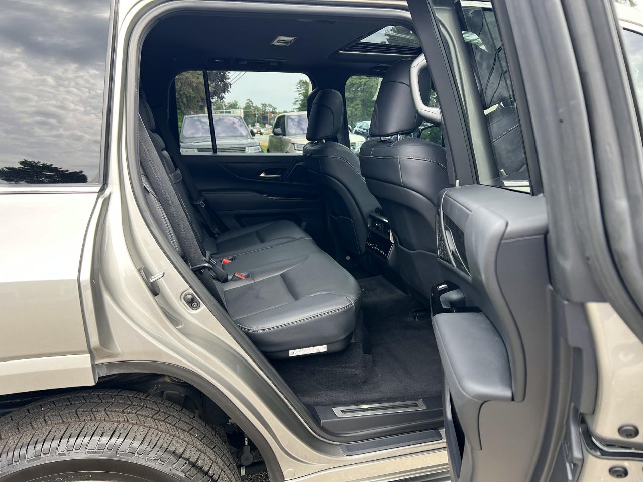 2023 LEXUS LX 600 600 Premium