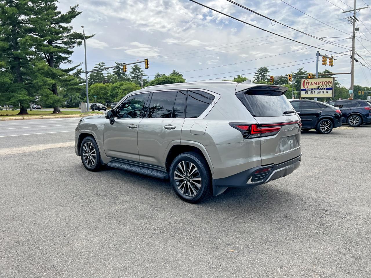 2023 LEXUS LX 600 600 Premium