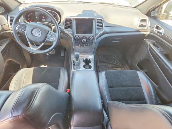 2018 JEEP GRAND CHEROKEE LAREDO 4X4