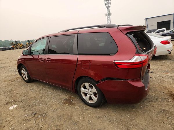 2017 TOYOTA SIENNA