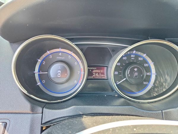 2013 HYUNDAI SONATA