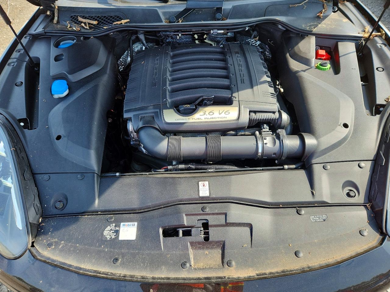 2016 PORSCHE CAYENNE