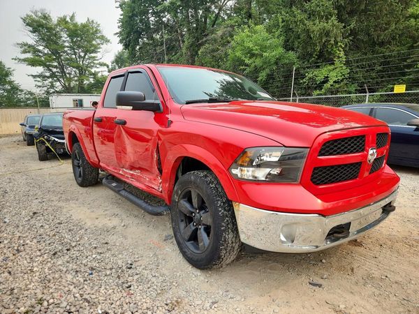 2015 RAM 1500 SLT