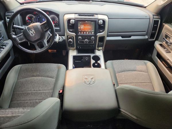 2015 RAM 1500 SLT