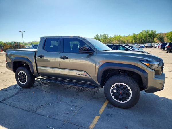 2025 TOYOTA TACOMA