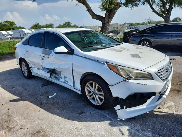 2015 HYUNDAI SONATA SE, ECO — Passenger 3/4