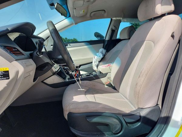 2015 HYUNDAI SONATA SE, ECO — DENT