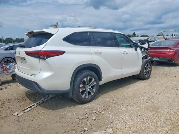 2020 TOYOTA HIGHLANDER XLE