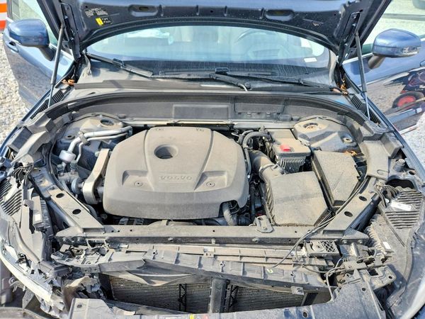 2021 VOLVO XC60 Inscription