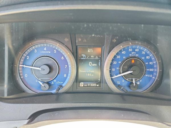 2018 TOYOTA SIENNA LE