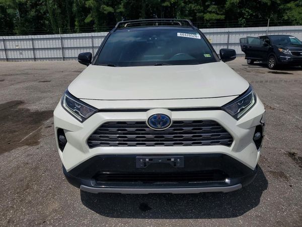 2021 TOYOTA RAV4 XSE HV