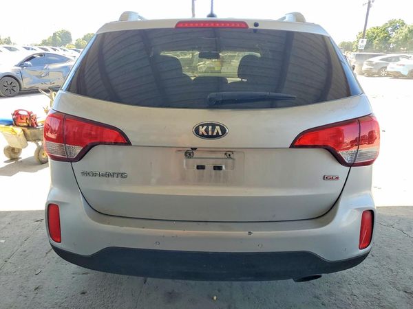 2015 KIA SORENTO GL