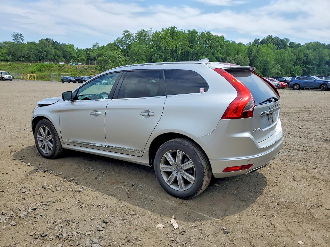 2016 VOLVO XC60