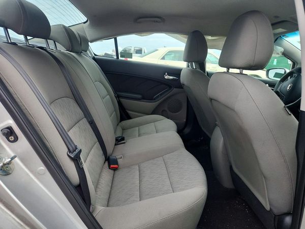2014 KIA FORTE LX