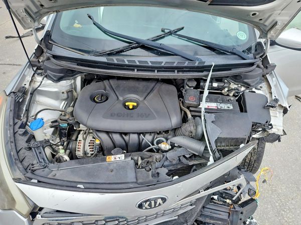 2014 KIA FORTE LX