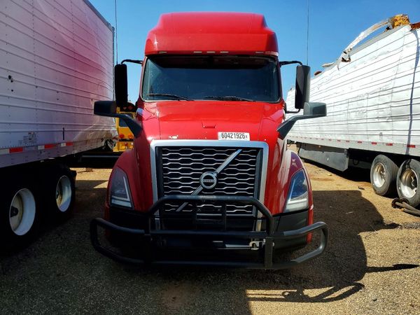 2022 VOLVO VNL