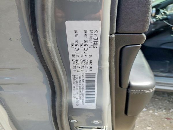2019 JEEP GRAND CHEROKEE Laredo