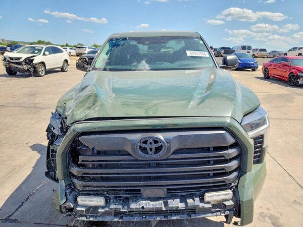 2023 TOYOTA TUNDRA SR5