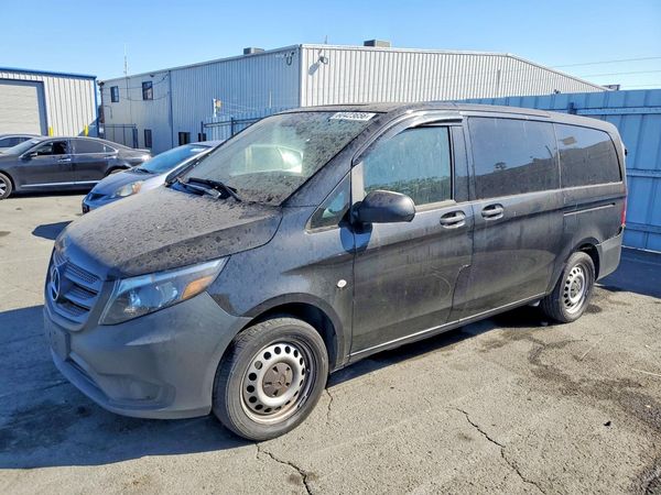 2018 MERCEDES-BENZ METRIS