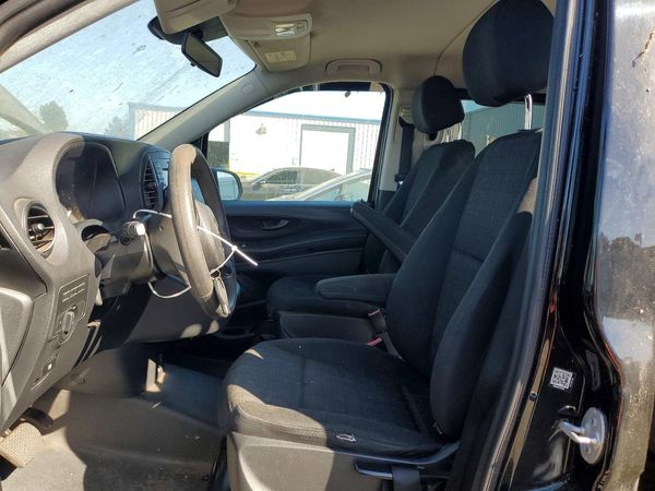 2018 MERCEDES-BENZ METRIS