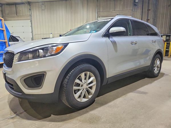 2016 KIA SORENTO L / LX